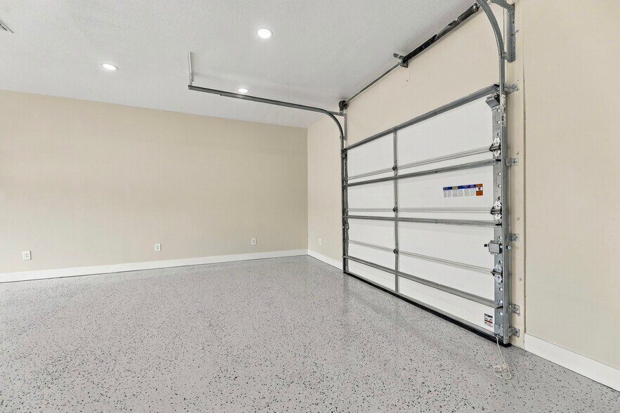 More Photos Of 1228 S Hopkins Ave, Titusville Office For Sale