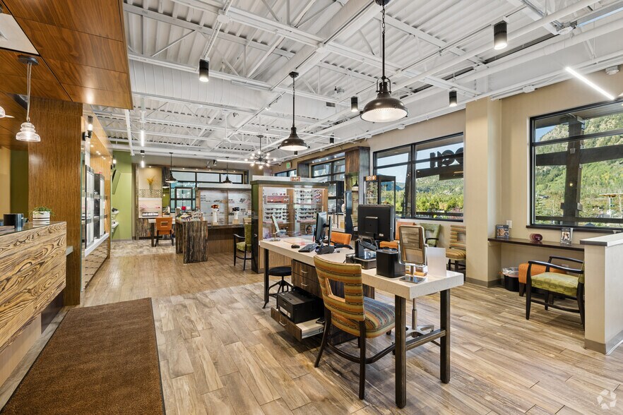 More Photos Of 226 Lusher Ct, Frisco General Retail For Sale