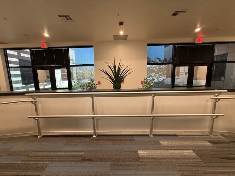 More Photos Of 1575 N Resler Dr, El Paso Medical For Lease