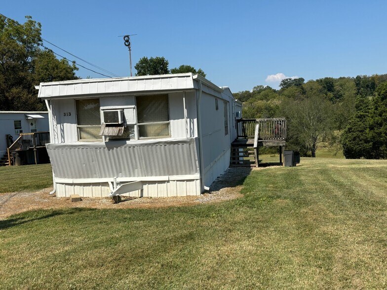 More Photos Of 311 Thompson Rd, Madisonville Manufactured Housing Mobile Home Park For Sale
