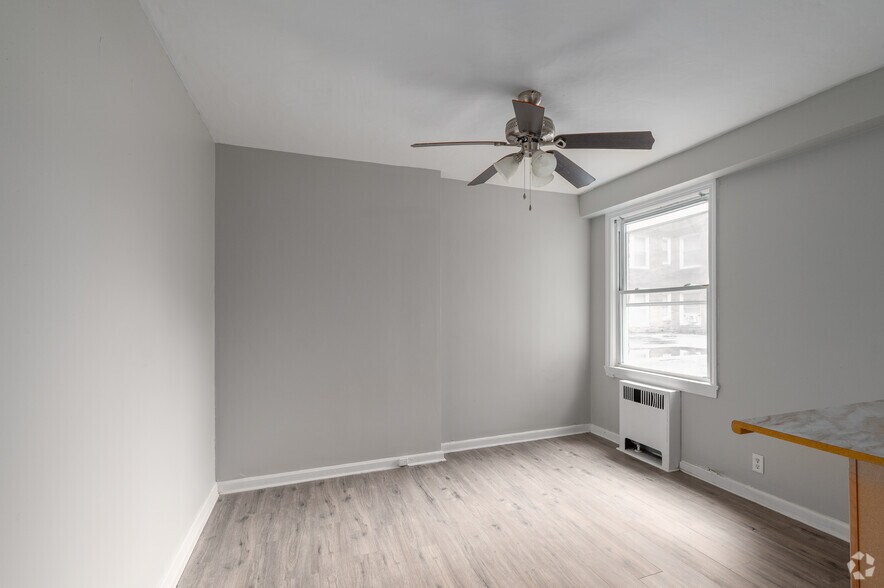 More Photos Of 12700 Shaker Blvd, Cleveland Apartments For Sale