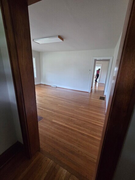 More Photos Of 5335 Airport Rd NW, Roanoke Storefront Retail Office For Lease