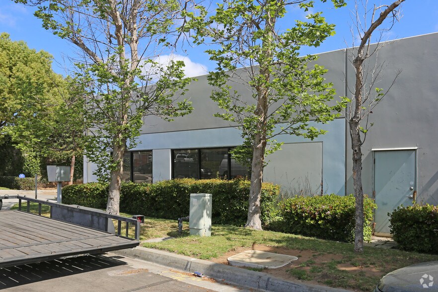 More Photos Of 1948 Don Lee Pl, Escondido Warehouse For Lease