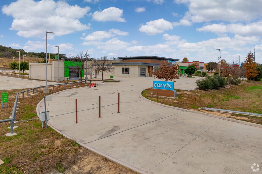 More Photos Of 8762 State Highway 151, San Antonio Auto Dealership For Lease