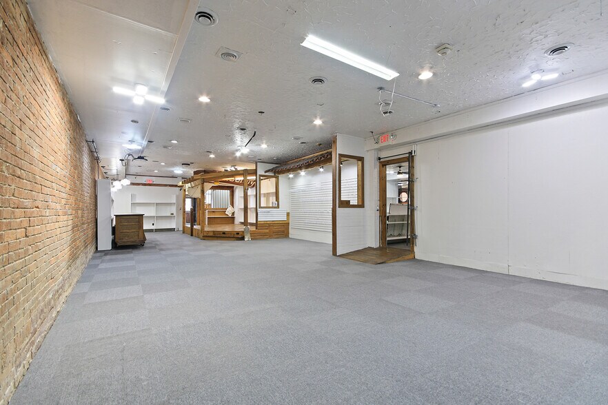 More Photos Of 105 Coal st, Mexico Specialty For Sale