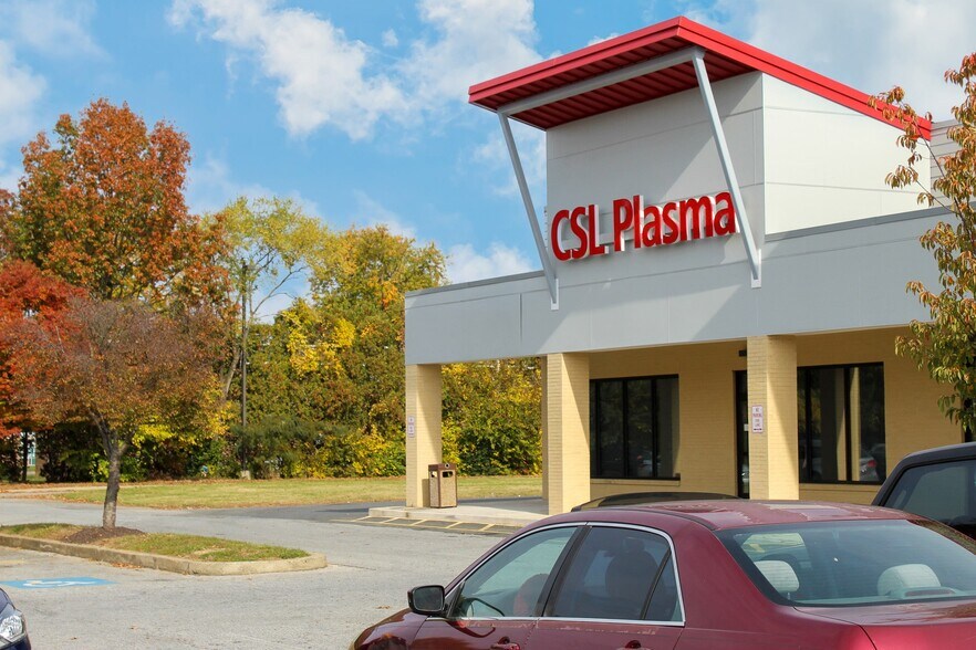 More Photos Of 19-81 Marrows Rd, Newark Unknown For Lease