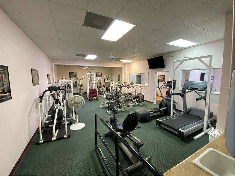More Photos Of 205 N Scenic Hwy, Frostproof General Retail For Sale