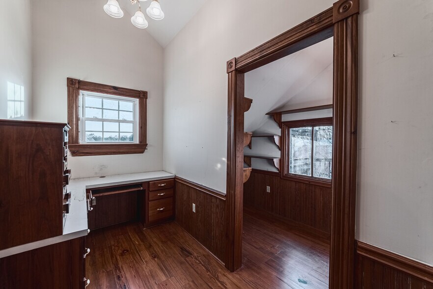 More Photos Of , Marion Unknown For Sale