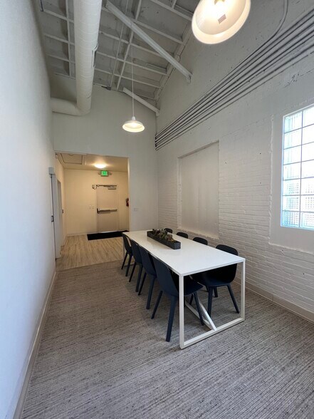 More Photos Of 2662-2684 Lacy St, Los Angeles Loft Creative Space For Lease
