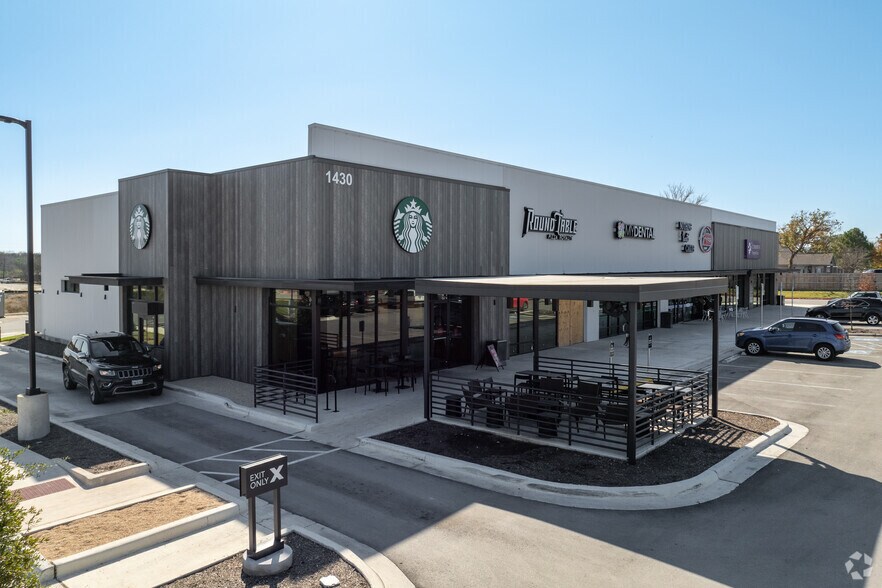 More Photos Of 1430 N Interstate 35, San Marcos Storefront For Lease