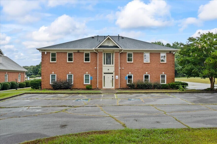 More Photos Of 883 Commerce Dr SW, Conyers Office For Lease