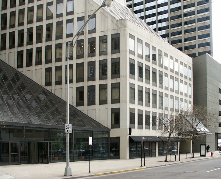 More Photos Of 446-448 E Ontario St, Chicago Office Residential For Lease