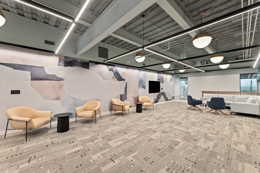 More Photos Of 8350 N Central Expy, Dallas Unknown For Lease