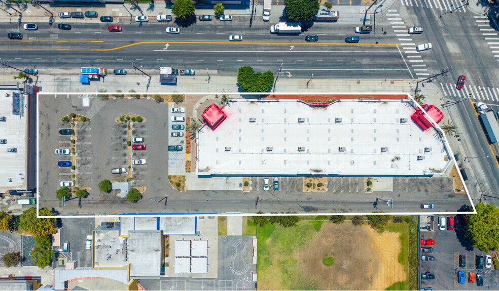 More Photos Of 2701-2711 E Olympic Blvd, Los Angeles General Retail For Sale