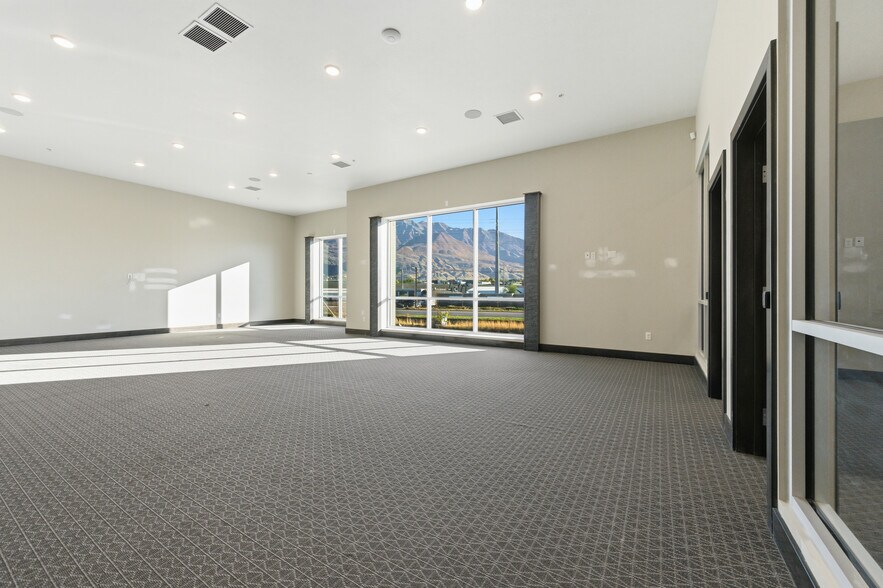 More Photos Of 1020 W 600 S, Lindon Warehouse For Lease