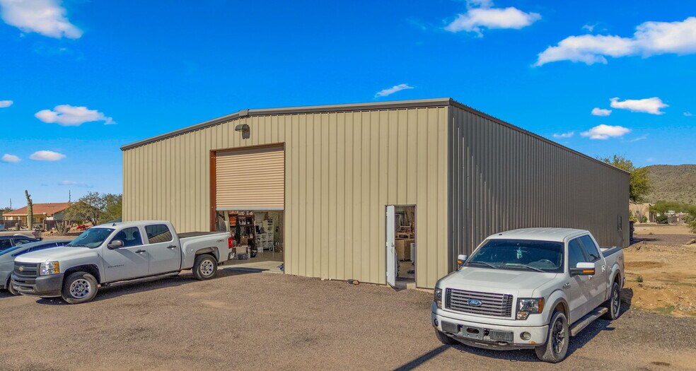 More Photos Of 1935 E Joy Ranch Rd, Phoenix Specialty For Sale