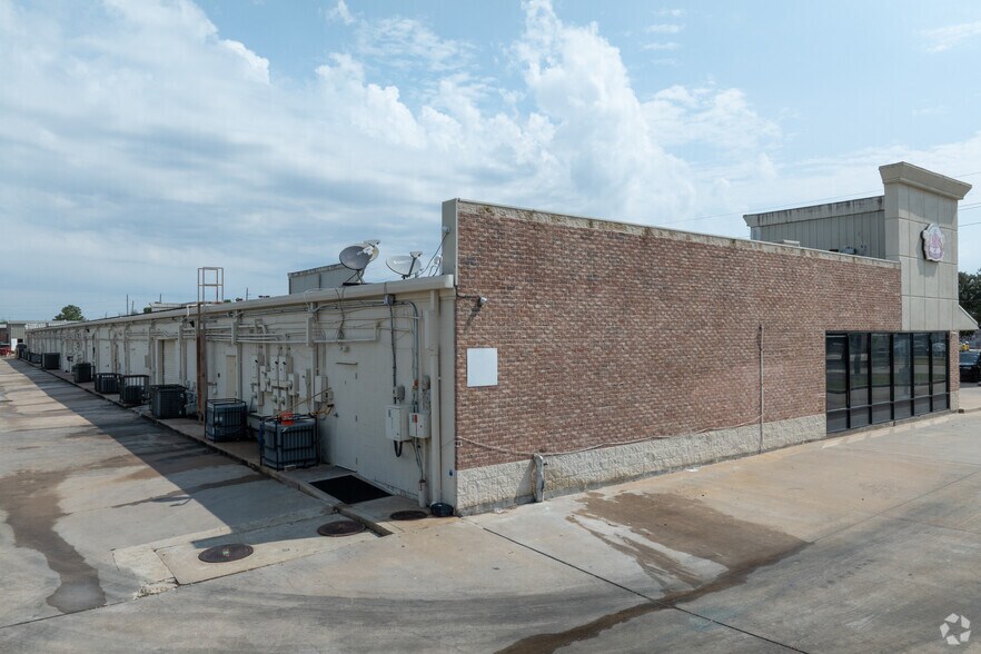 More Photos Of 3719 N Fry Rd, Katy Storefront Retail Office For Lease