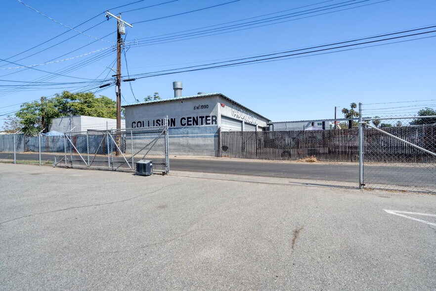 More Photos Of 320 Kentucky St, Bakersfield Manufacturing For Sale