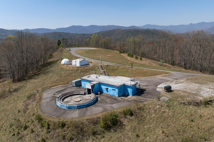 More Photos Of 1 Pari Dr, Rosman Specialty For Sale