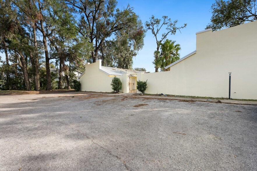 More Photos Of 37540 Martin Luther King Blvd, Dade City Apartments For Sale