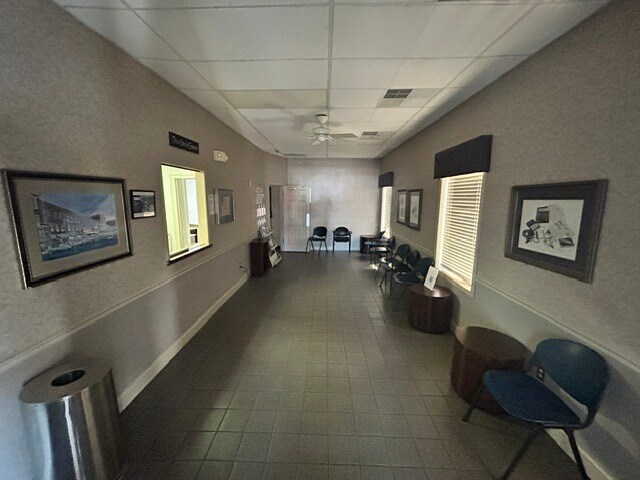 More Photos Of 414 Old Morgantown Rd, Bowling Green Office For Sale