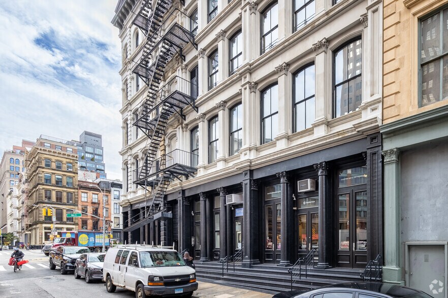 More Photos Of 13-19 White St, New York Apartments For Lease