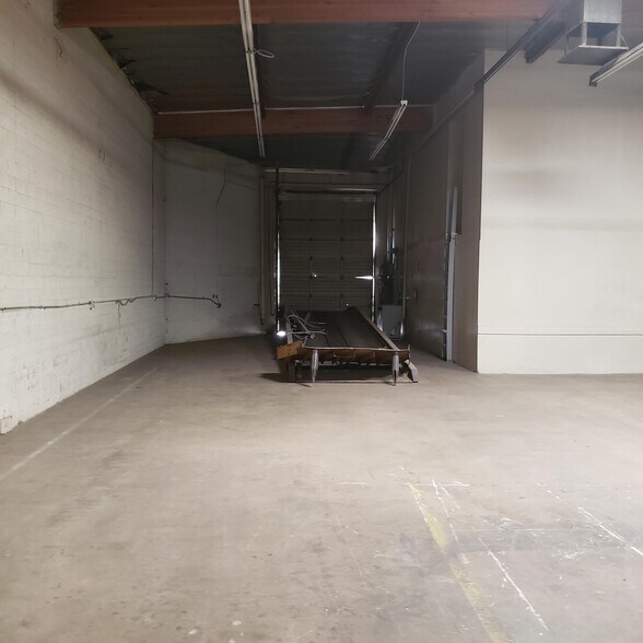 More Photos Of 8600 Tamarack Ave, Sun Valley Manufacturing For Lease