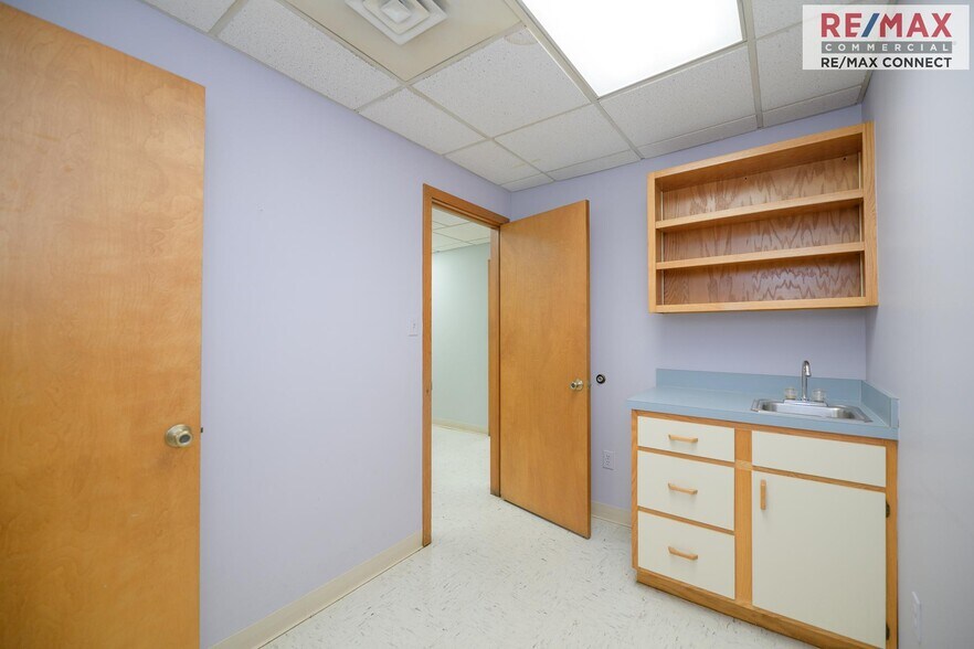More Photos Of 3440 Hampton Hwy, Yorktown Office For Sale