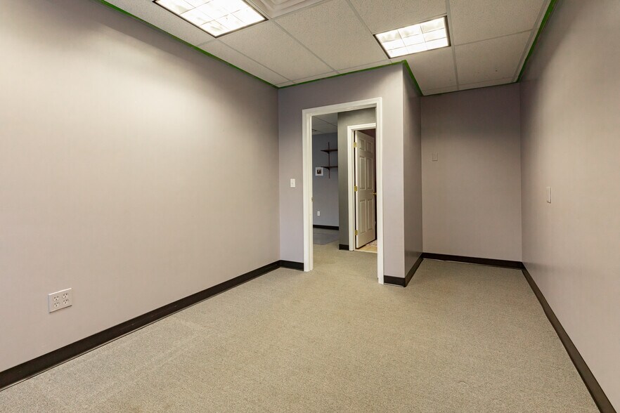 More Photos Of 72 Airport Dr, Wappingers Falls Manufacturing For Lease