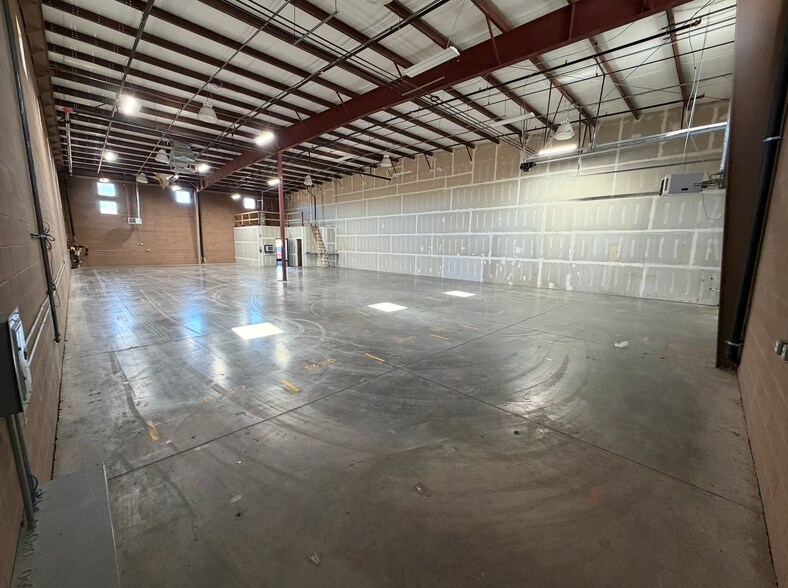 More Photos Of 459 N Old Highway 91, Hurricane Warehouse For Lease