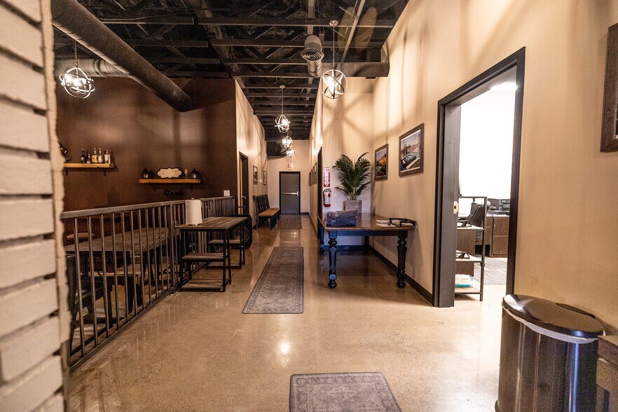 More Photos Of 2433-2439 E University Dr, Tempe Storefront Retail Office For Sale