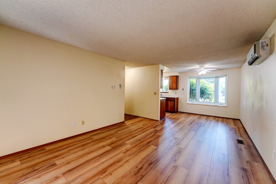 More Photos Of 1397-1407 SE 130th Ave, Portland Apartments For Sale