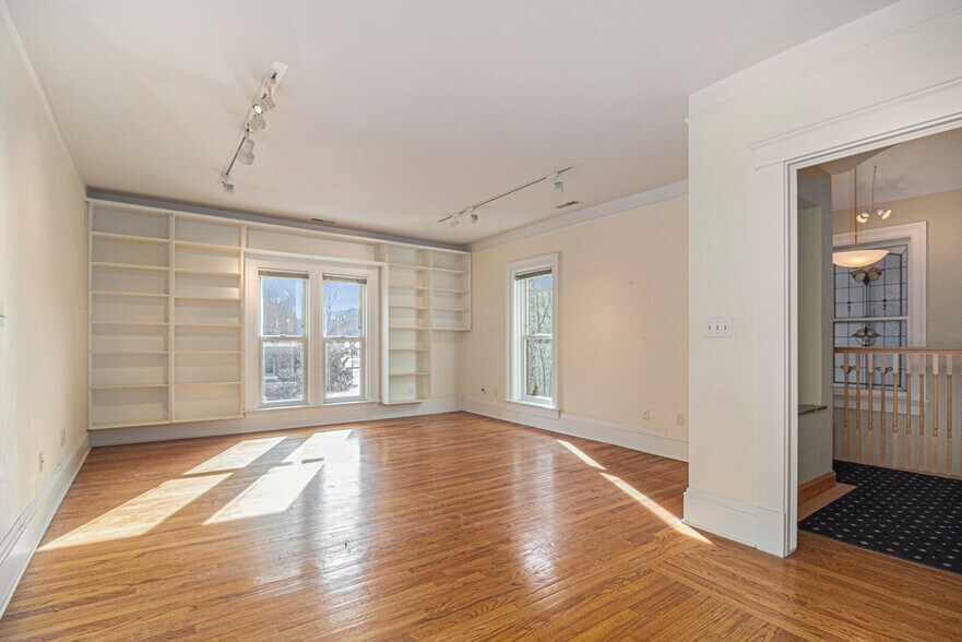 More Photos Of 318 S Thayer St, Ann Arbor Flex For Sale