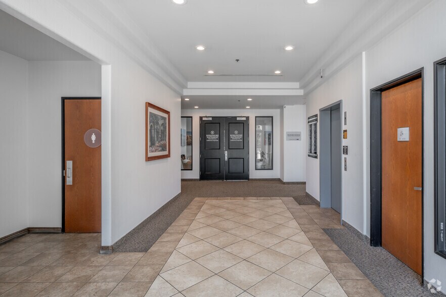 More Photos Of 23120 Alicia Pky, Mission Viejo Medical For Lease