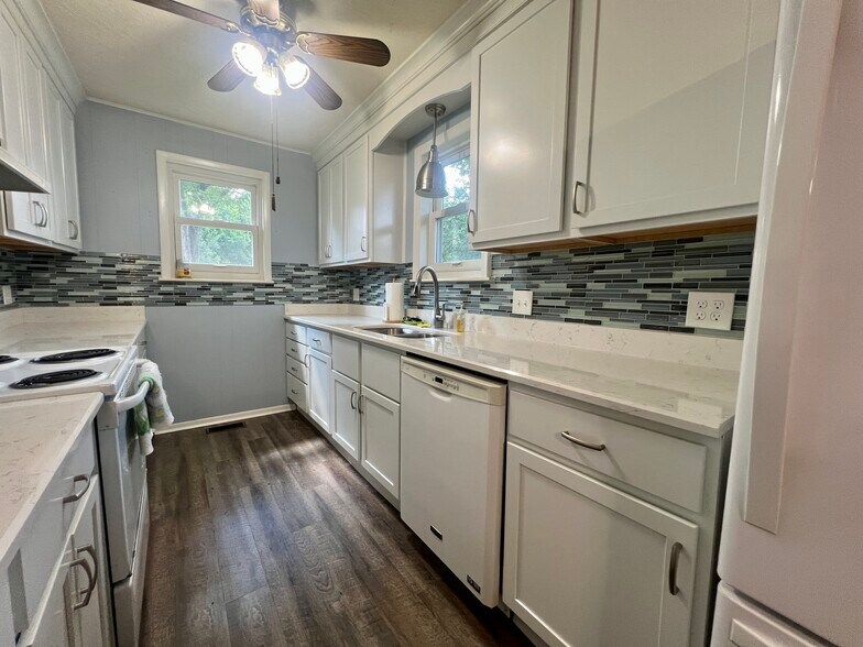 More Photos Of 505 Grace Ave, Sevierville Office For Lease