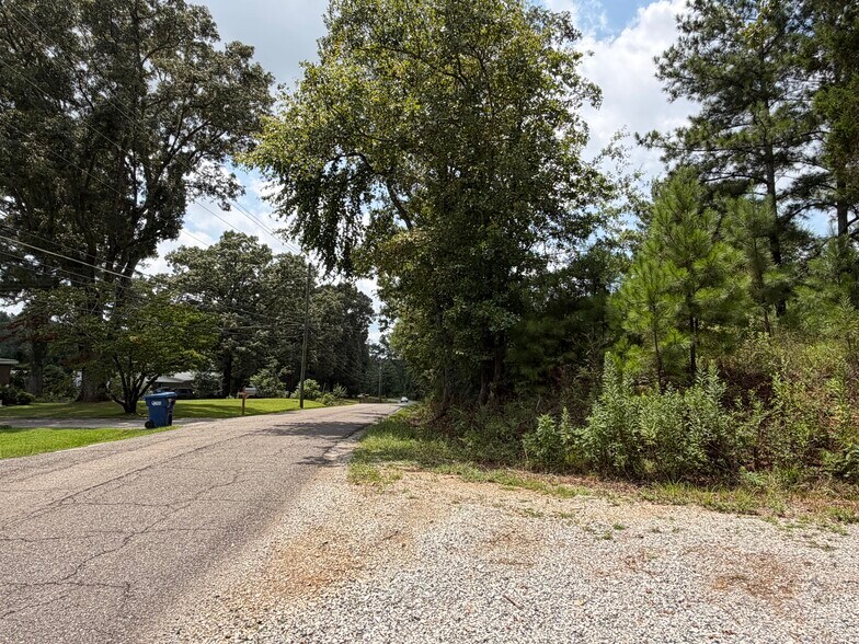 More Photos Of 65 National Dr, Anniston Land For Sale