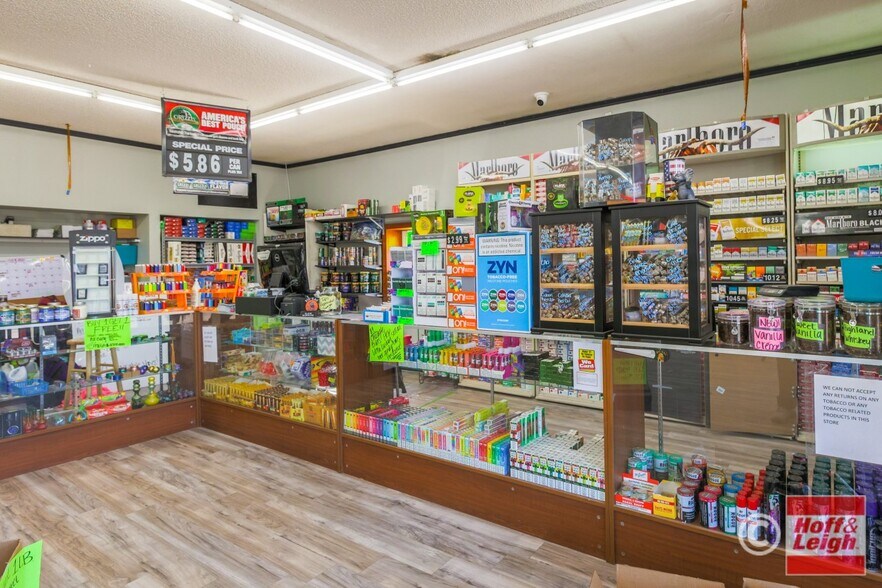 More Photos Of 221 W Main St, Florence General Retail For Lease