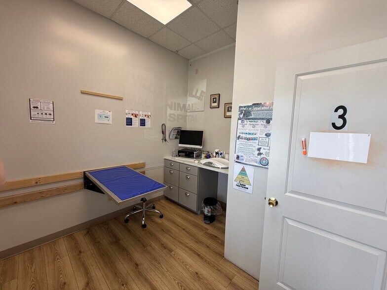 More Photos Of 907 Norwich New London Tpke, Uncasville Freestanding For Lease