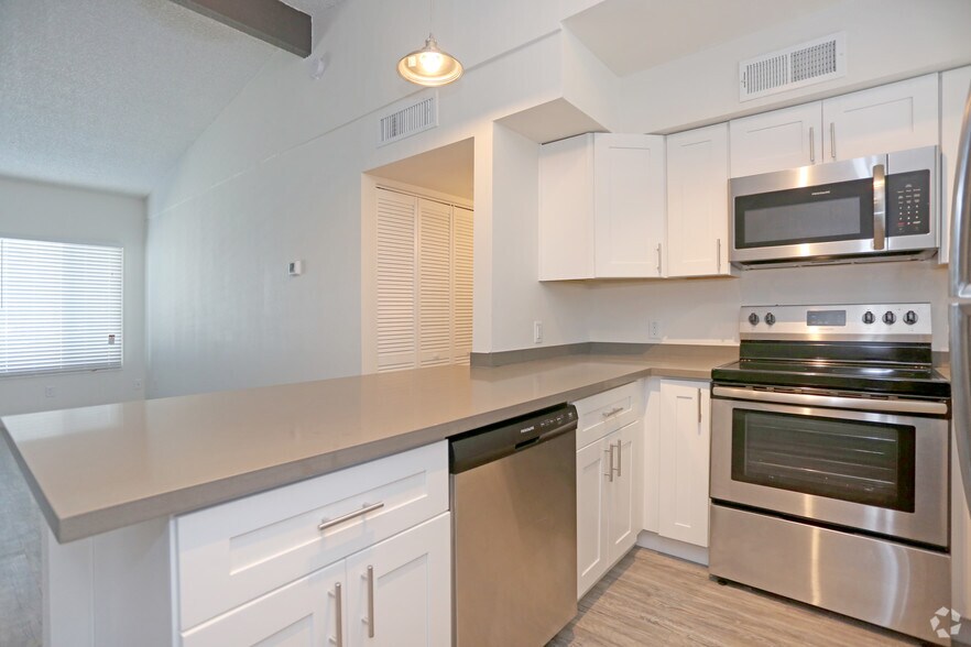 More Photos Of 3001 N 32nd St, Phoenix Apartments For Sale