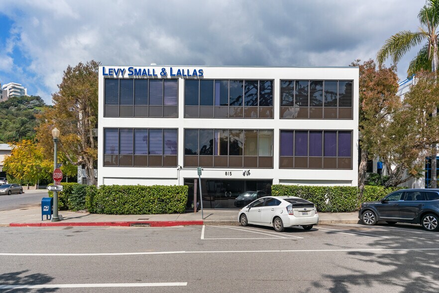 More Photos Of 815 Moraga Dr, Los Angeles Medical For Sale