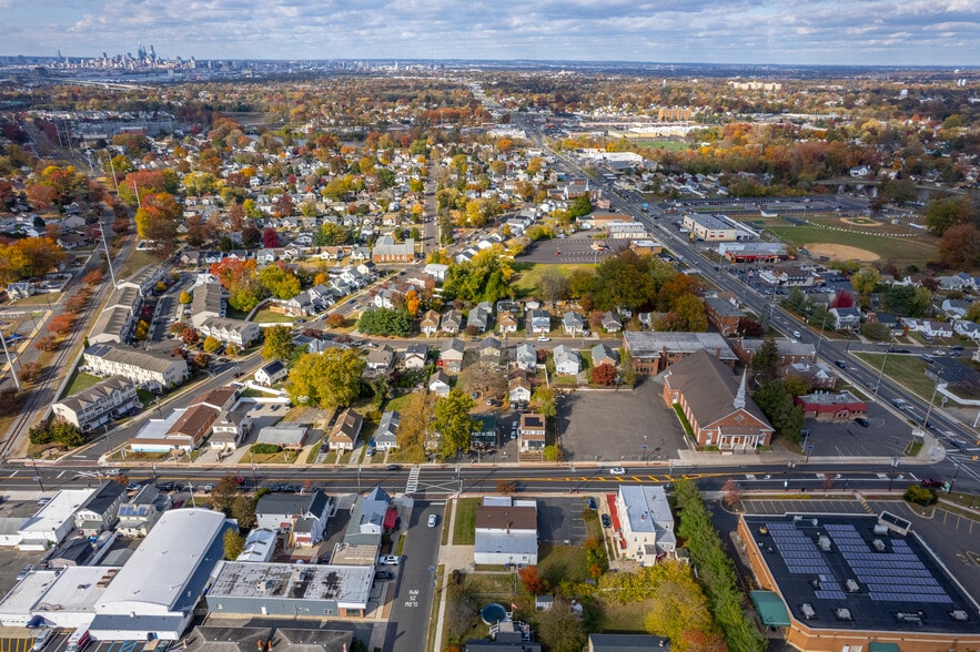 More Photos Of 40 W Kings Hwy, Mount Ephraim Office For Sale