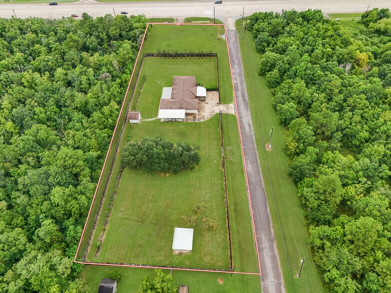 More Photos Of 7315 Pine St, Manvel Industrial For Sale