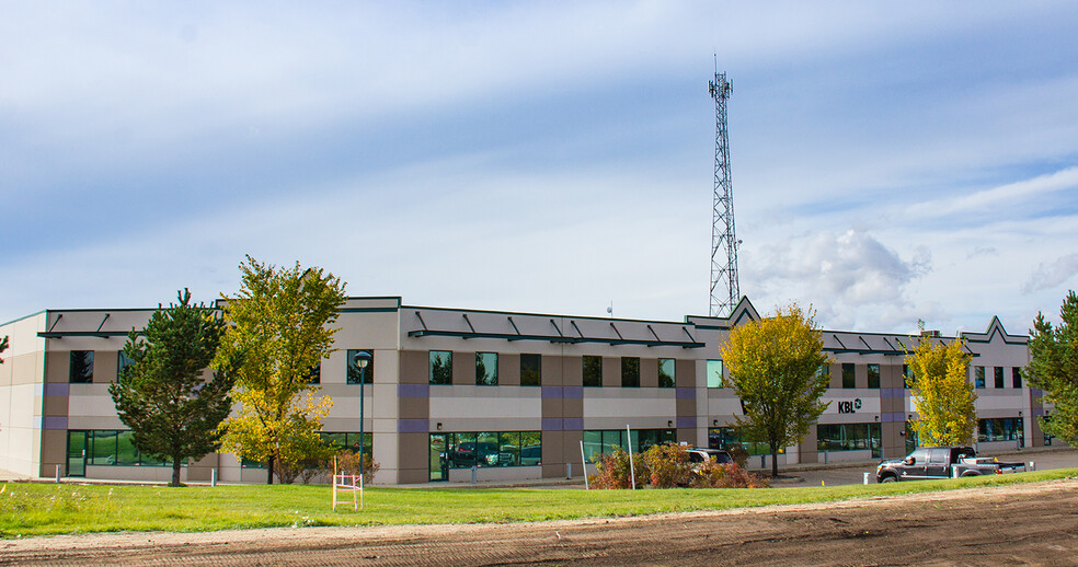 Primary Photo Of 11454-11486 Winterburn Rd NW, Edmonton Flex For Lease