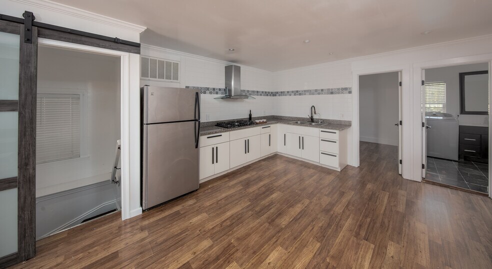 More Photos Of 412-414 E 12th St, Oakland Storefront Retail Residential For Sale