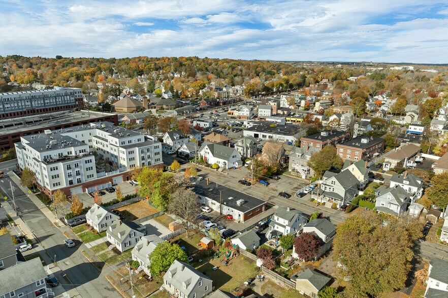 More Photos Of 36 W Water St, Wakefield Office For Sale