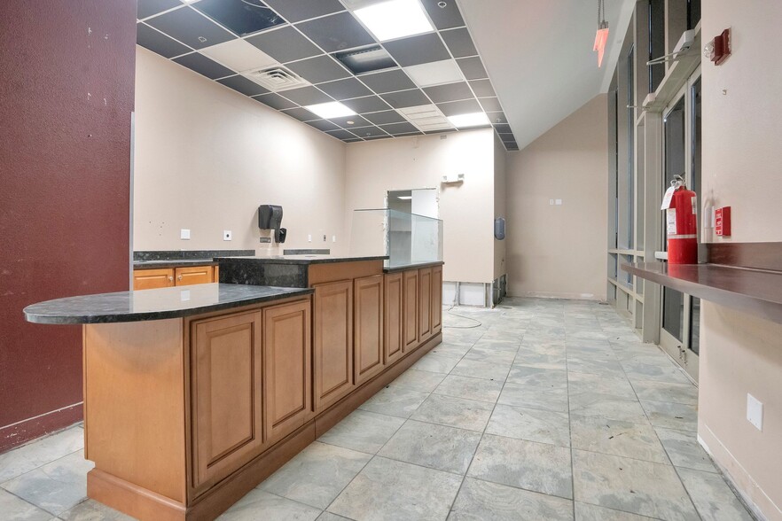 More Photos Of 155 S Court Ave, Orlando Apartments For Lease