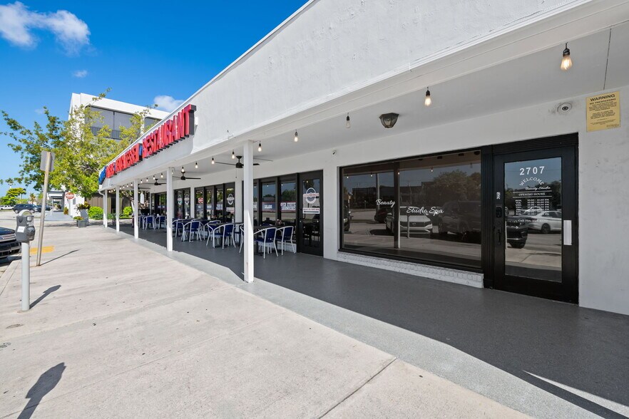 More Photos Of 2701-2709 E Oakland Park Blvd, Fort Lauderdale Storefront Retail Office For Lease