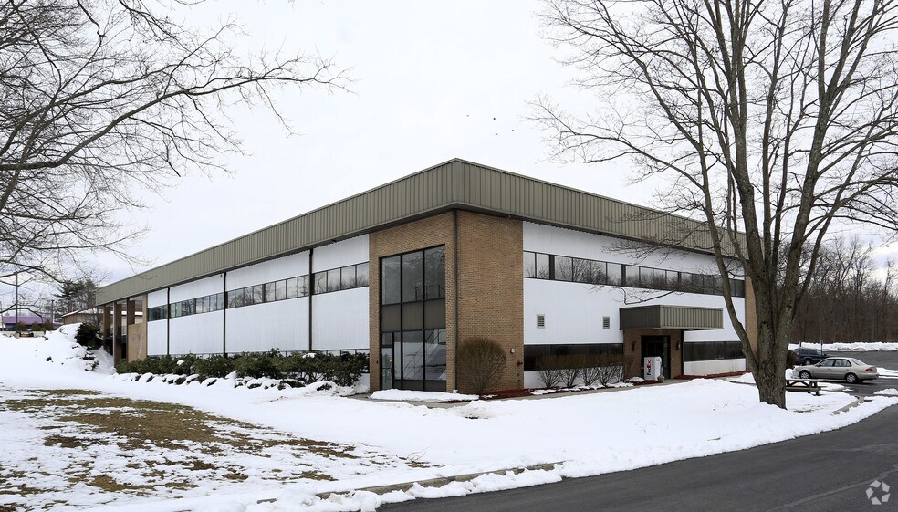 More Photos Of 263 Route 17k, Newburgh Medical For Lease