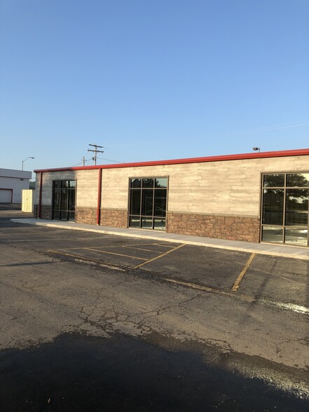 More Photos Of 114 N Elmira Ave, Russellville Storefront Retail Office For Sale