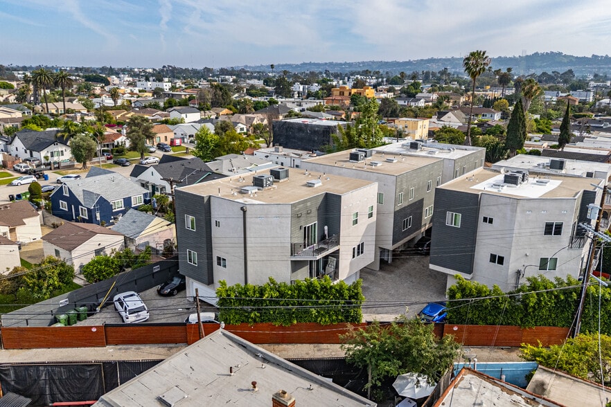 More Photos Of 1818 Thurman Ave, Los Angeles Apartments For Sale